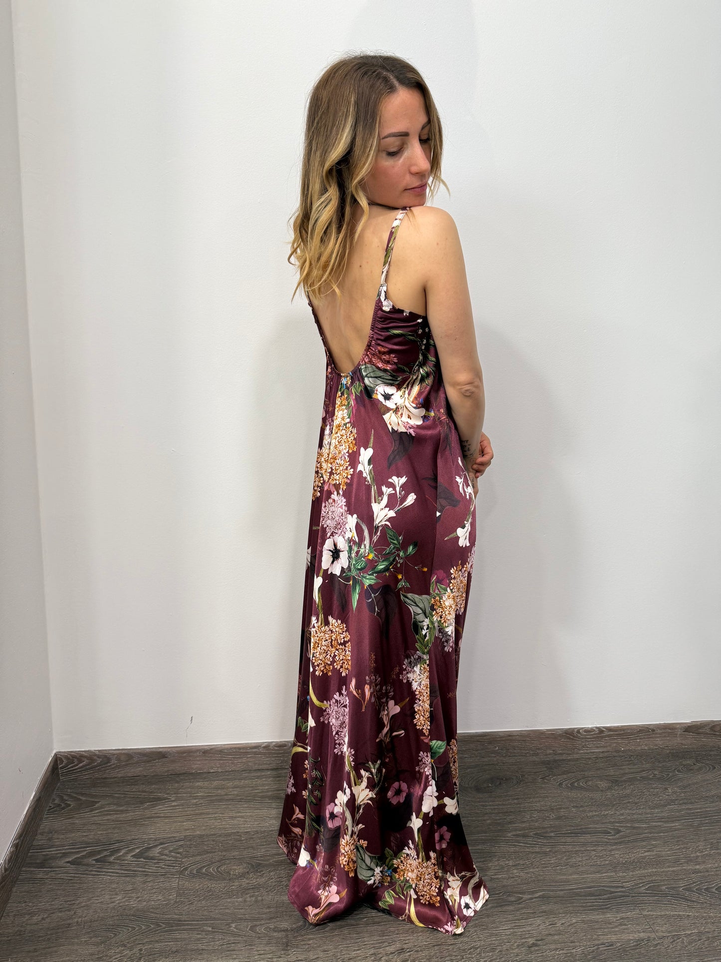 Abito Lila Con Spallina e Scollo Schiena Floreale Bordeaux