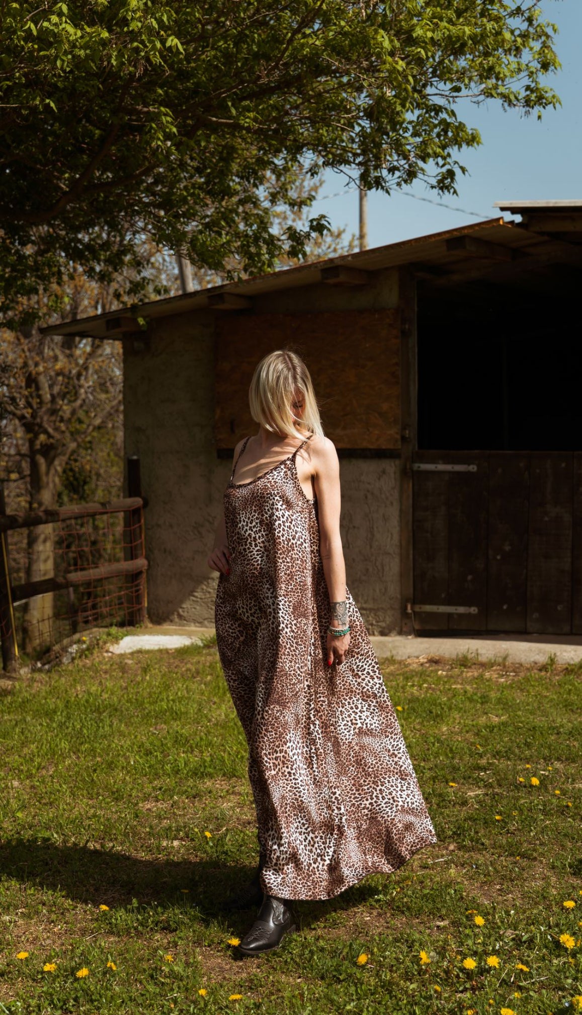 Abito Lungo Lila Con Spallina Animalier