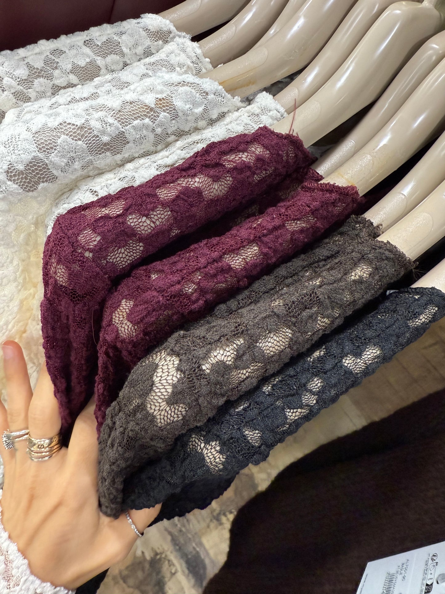 Maglia in Pizzo in Varianti Colore