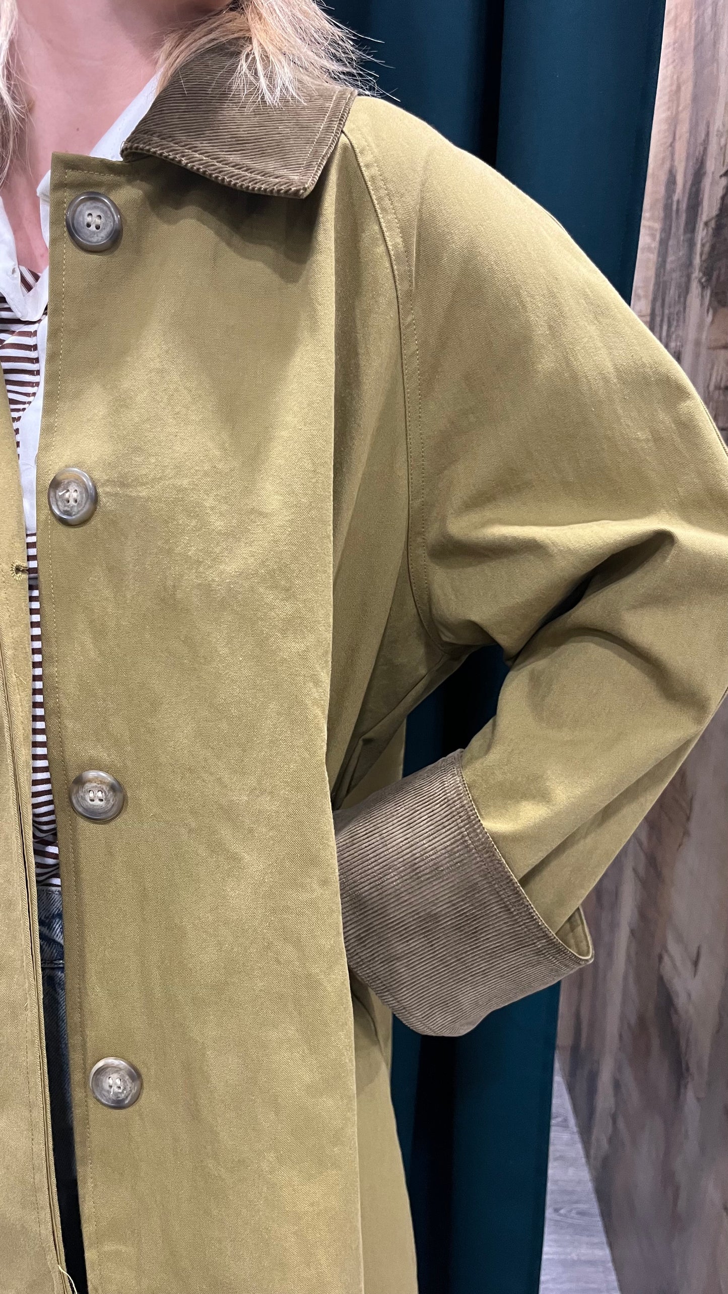 Trench Lumina Over Verde Militare