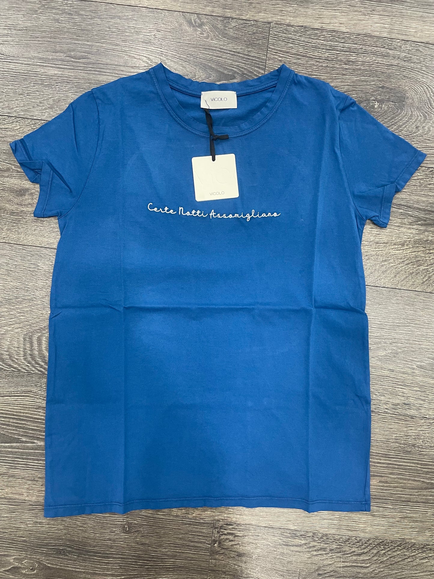 T-Shirt Vicolo “Certe Notti Assomigliano” Scritta Ricamata