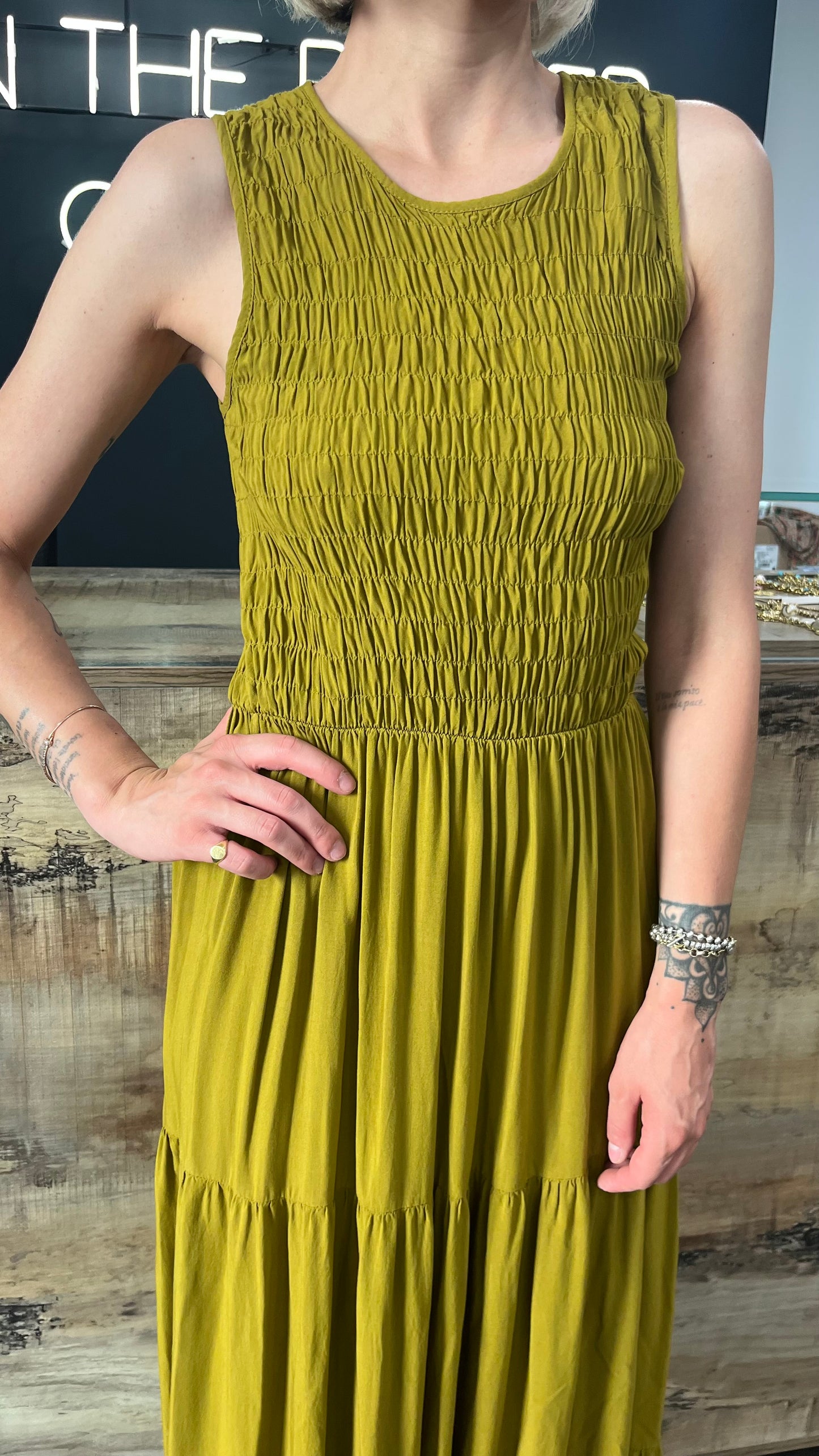 Abito Verde Olio Kontatto