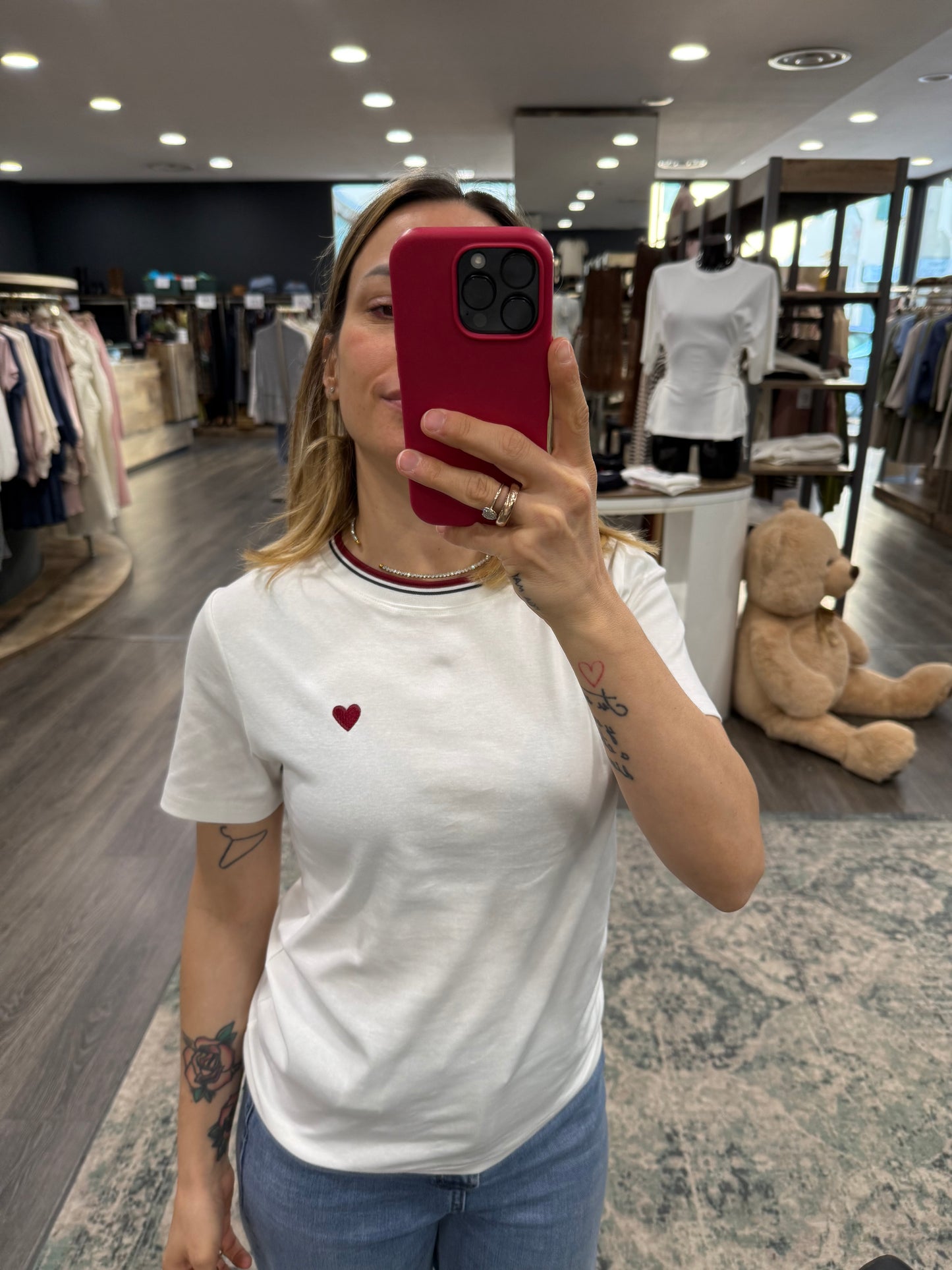 T-shirt Cuore ricamato