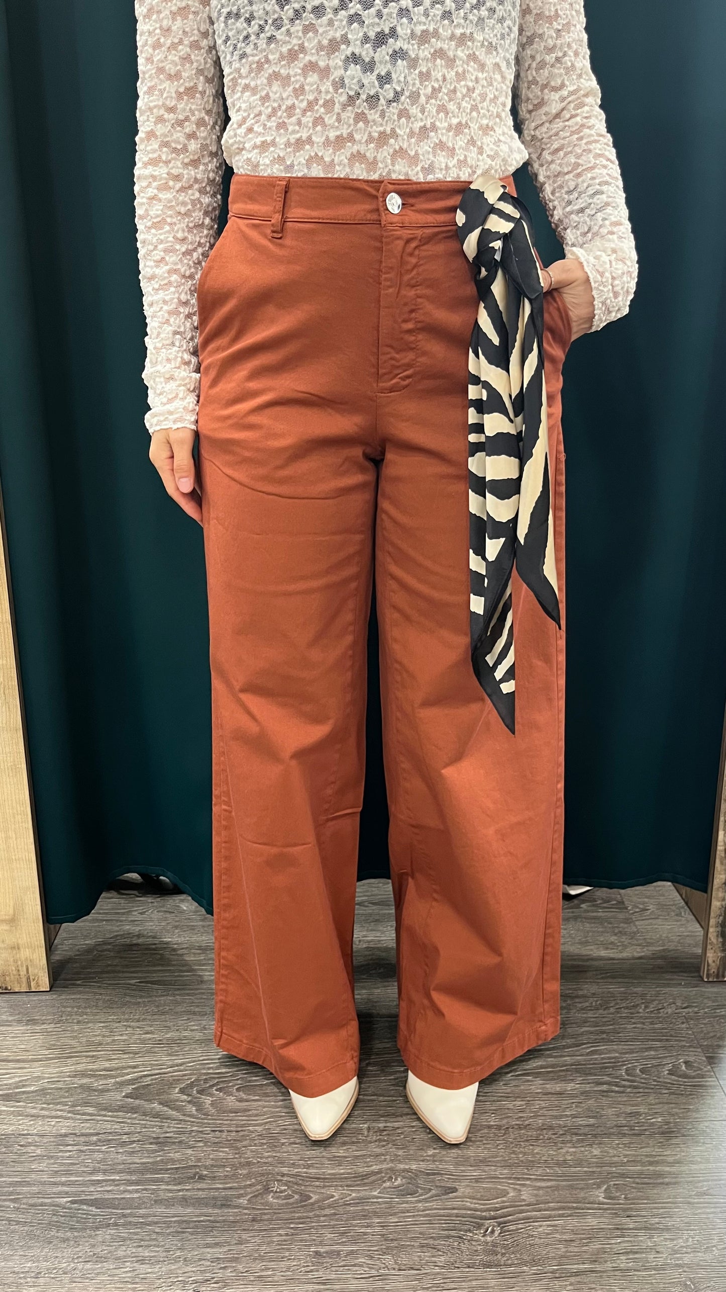 Pantalone Kontatto Ruggine con Foulard