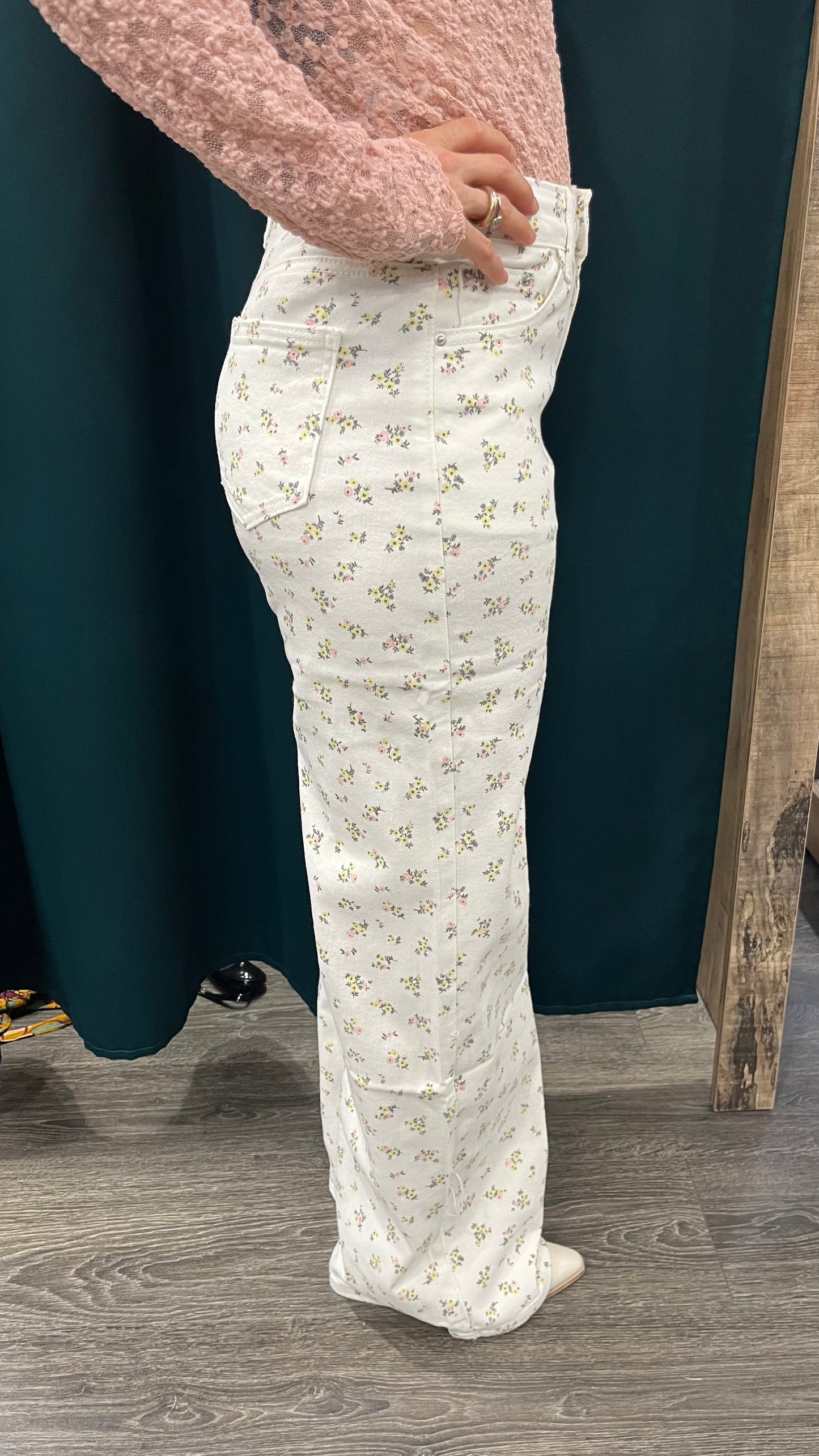 Jeans Bianco con Fiori