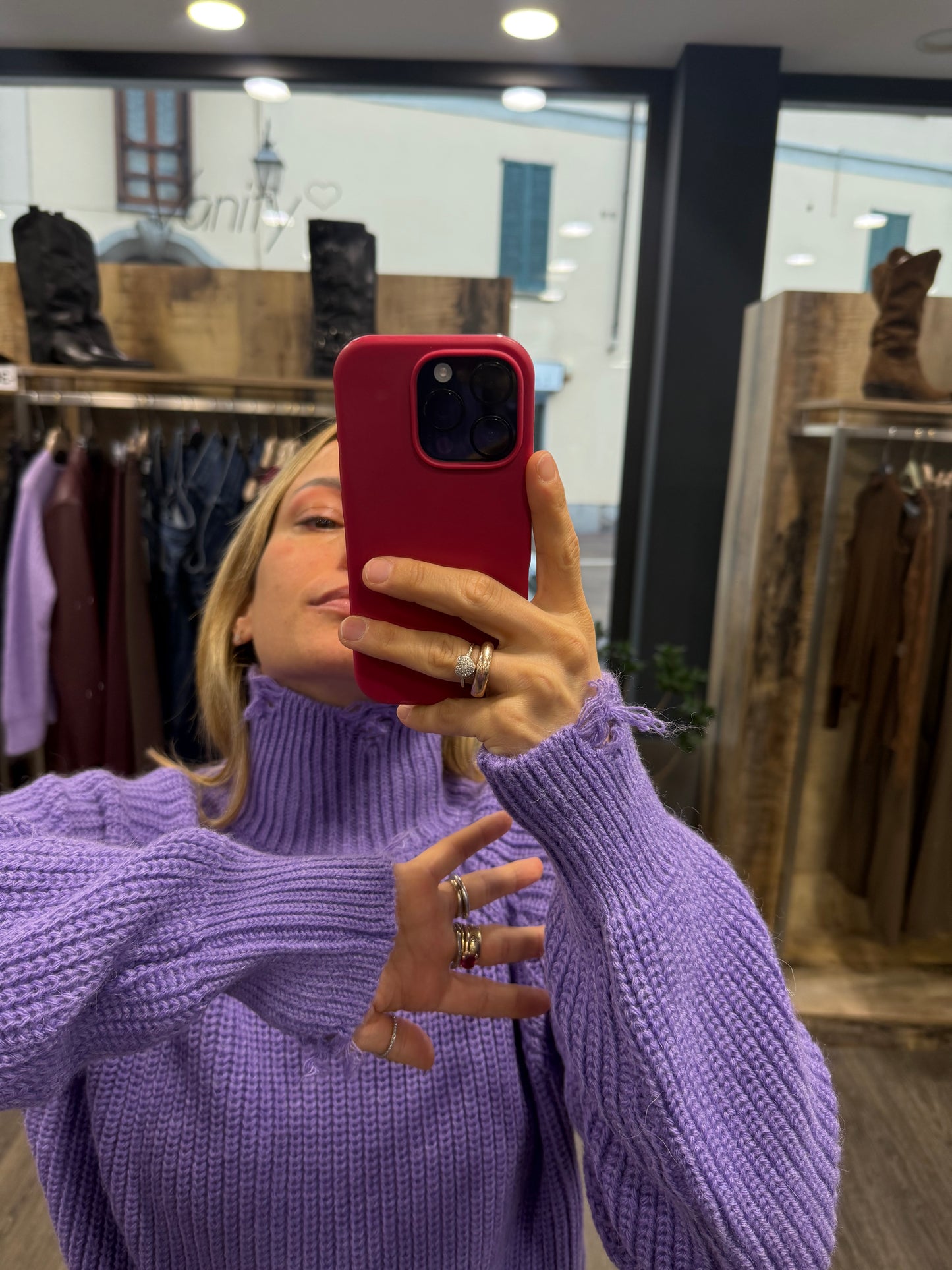 Dolcevita Vicolo Lilla con Strappi