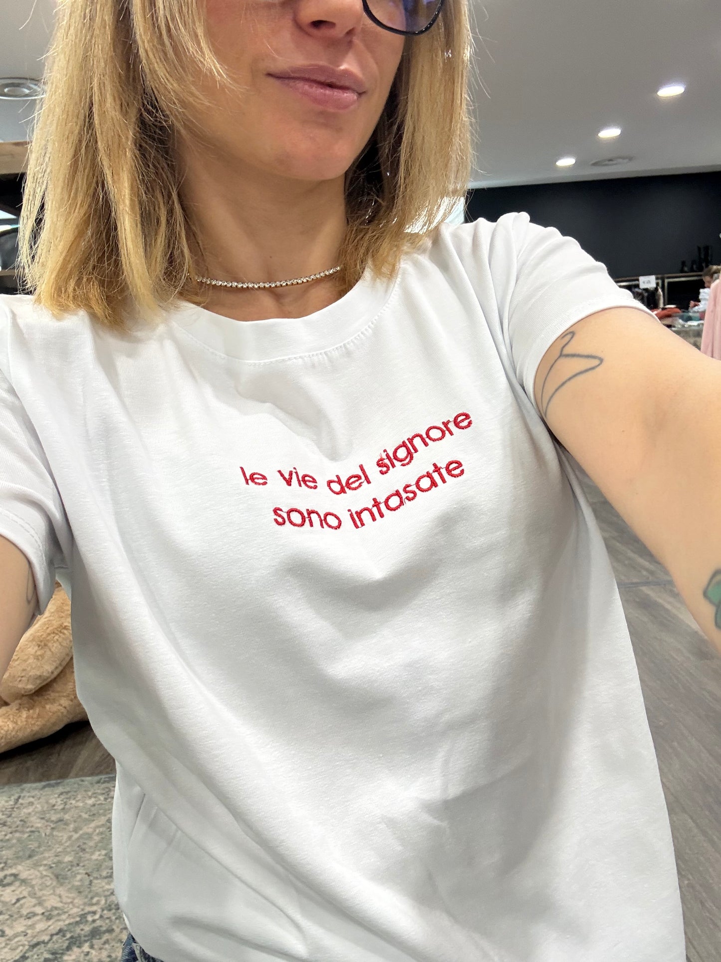 T-shirt Cotone scritta Ricamata