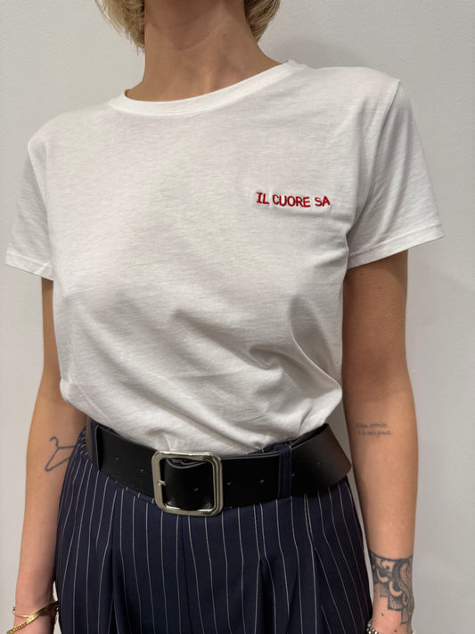 T-shirt Vicolo Con Scritta Ricamata “il cuore sa” in cotone