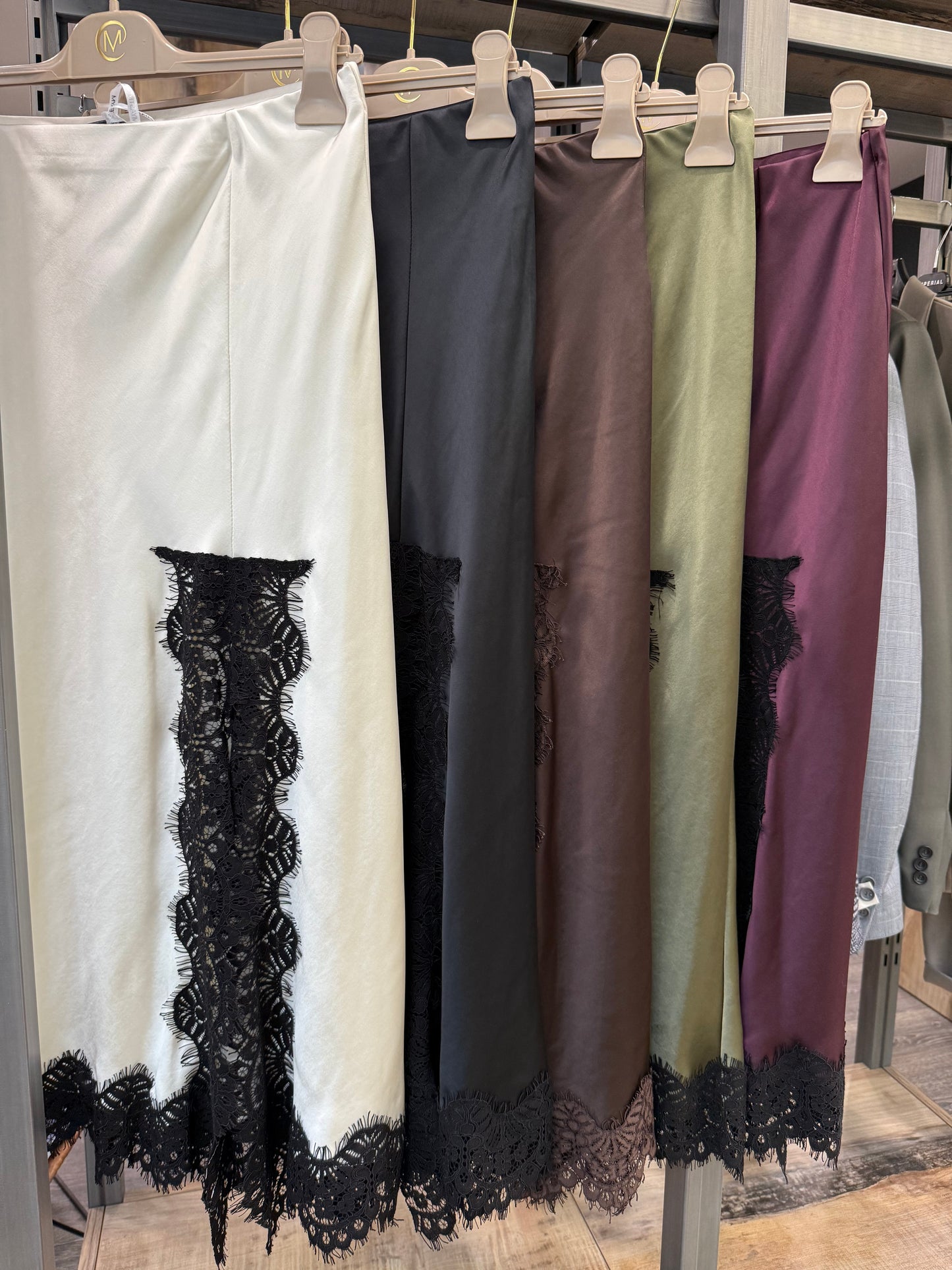 Gonne Pizzo in 5 varianti Colore