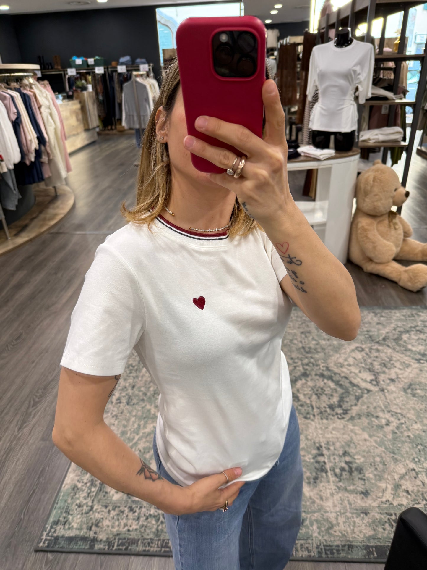 T-shirt Cuore ricamato