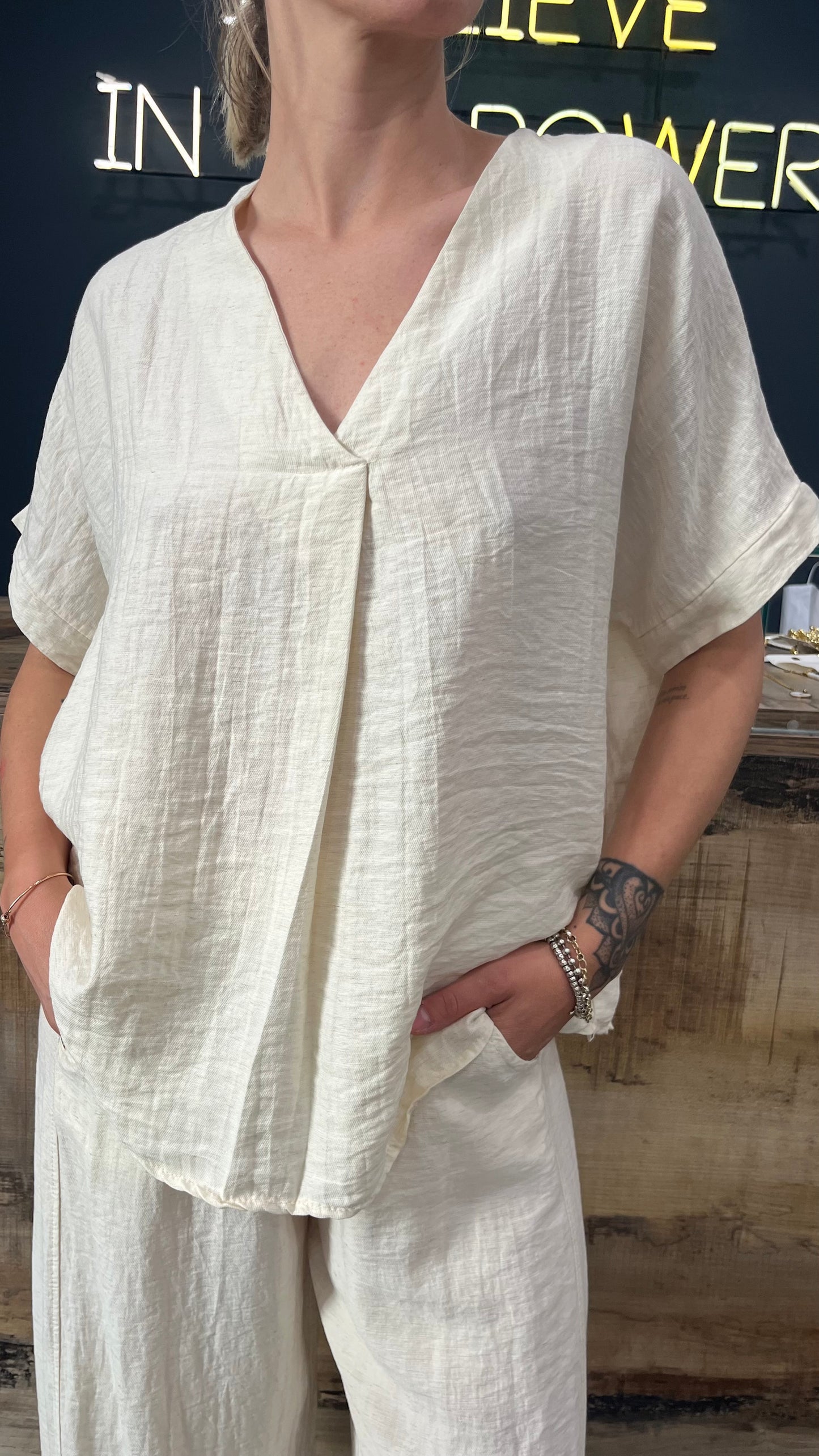 Maglia Leggera scollo a V