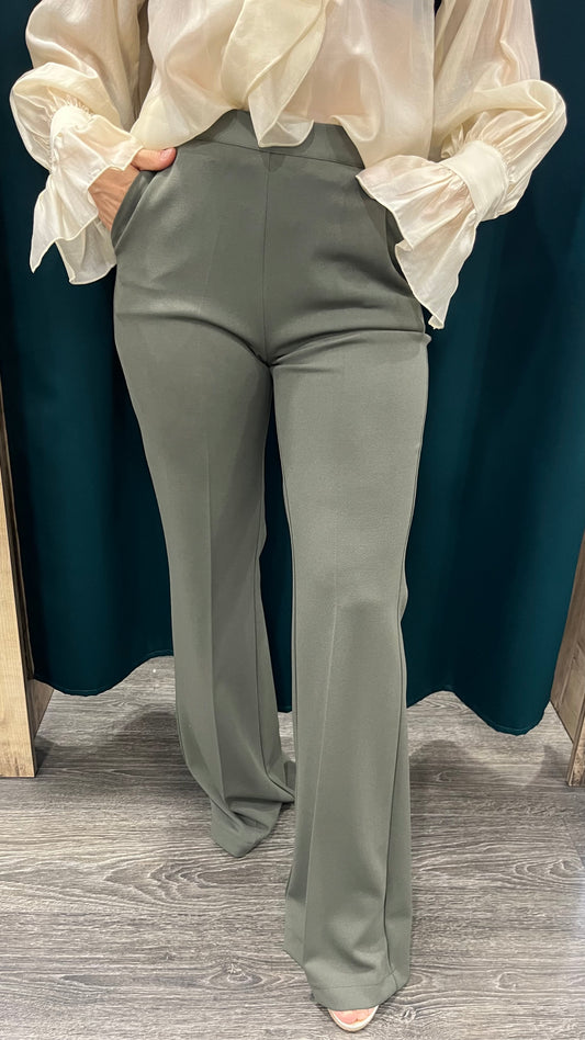 Pantaloni a zampa Verde militare