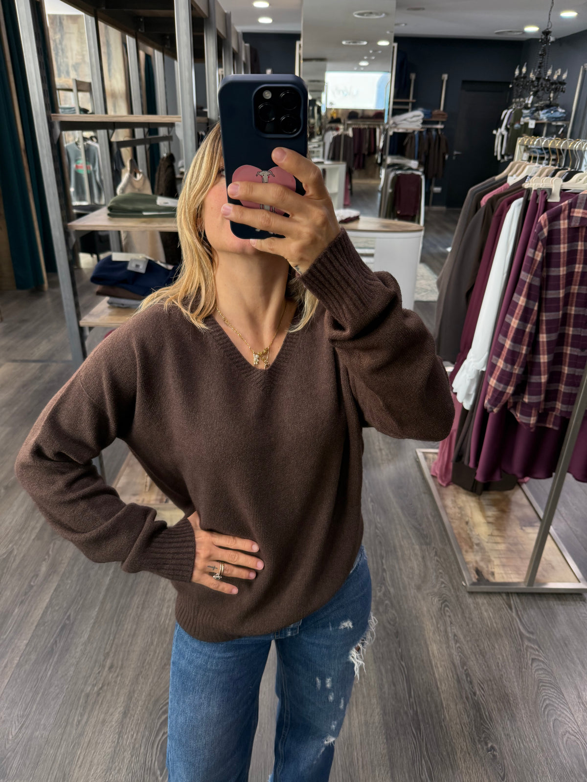 Maglione a V Kontatto Marrone