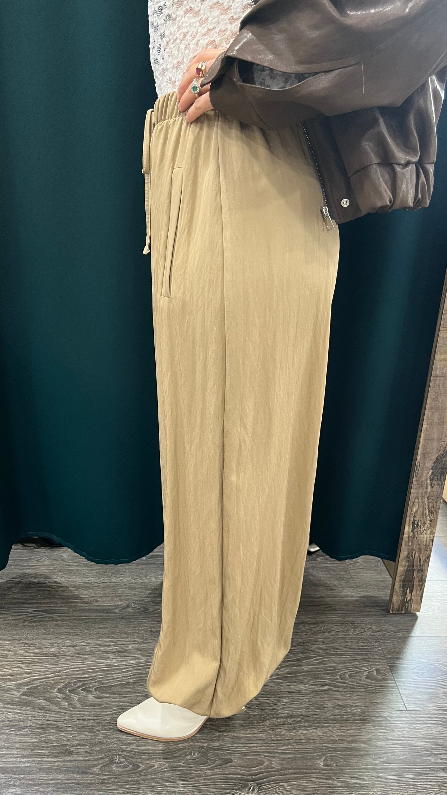 Pantalone Vicolo con Elastico sul Fondo