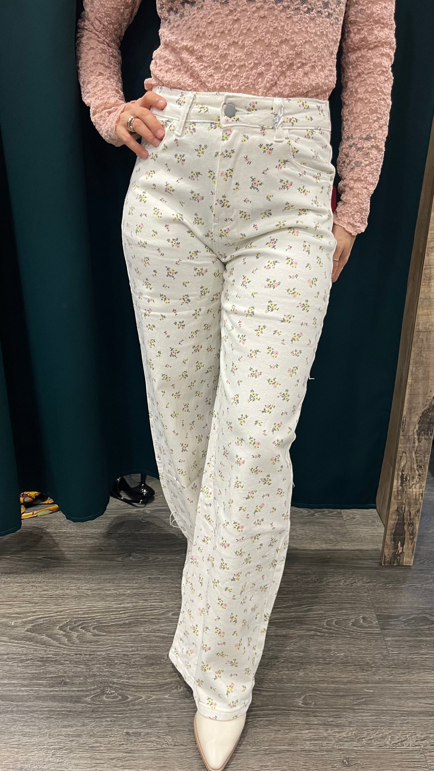 Jeans Bianco con Fiori