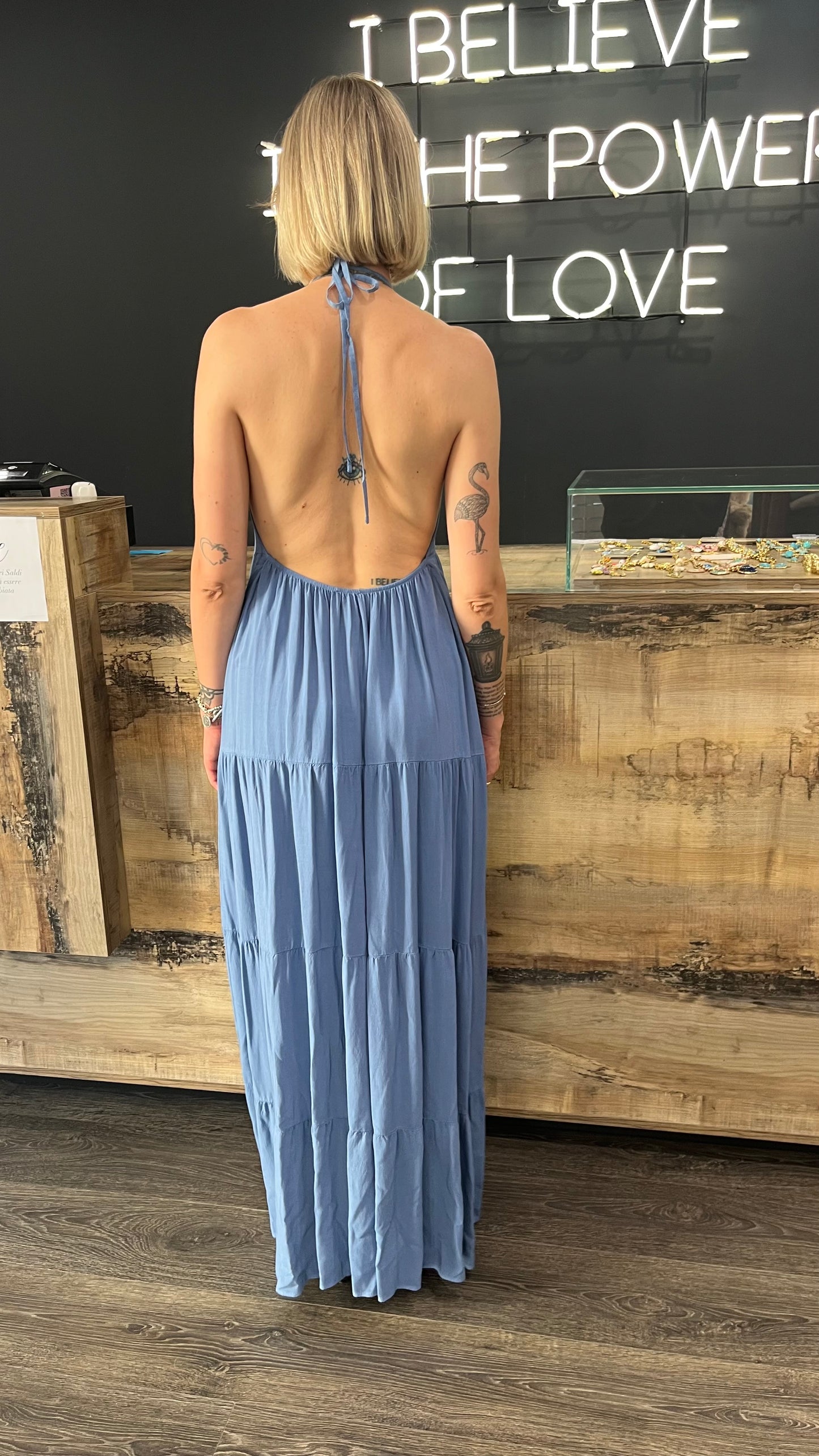 Abito Azzurro Kontatto