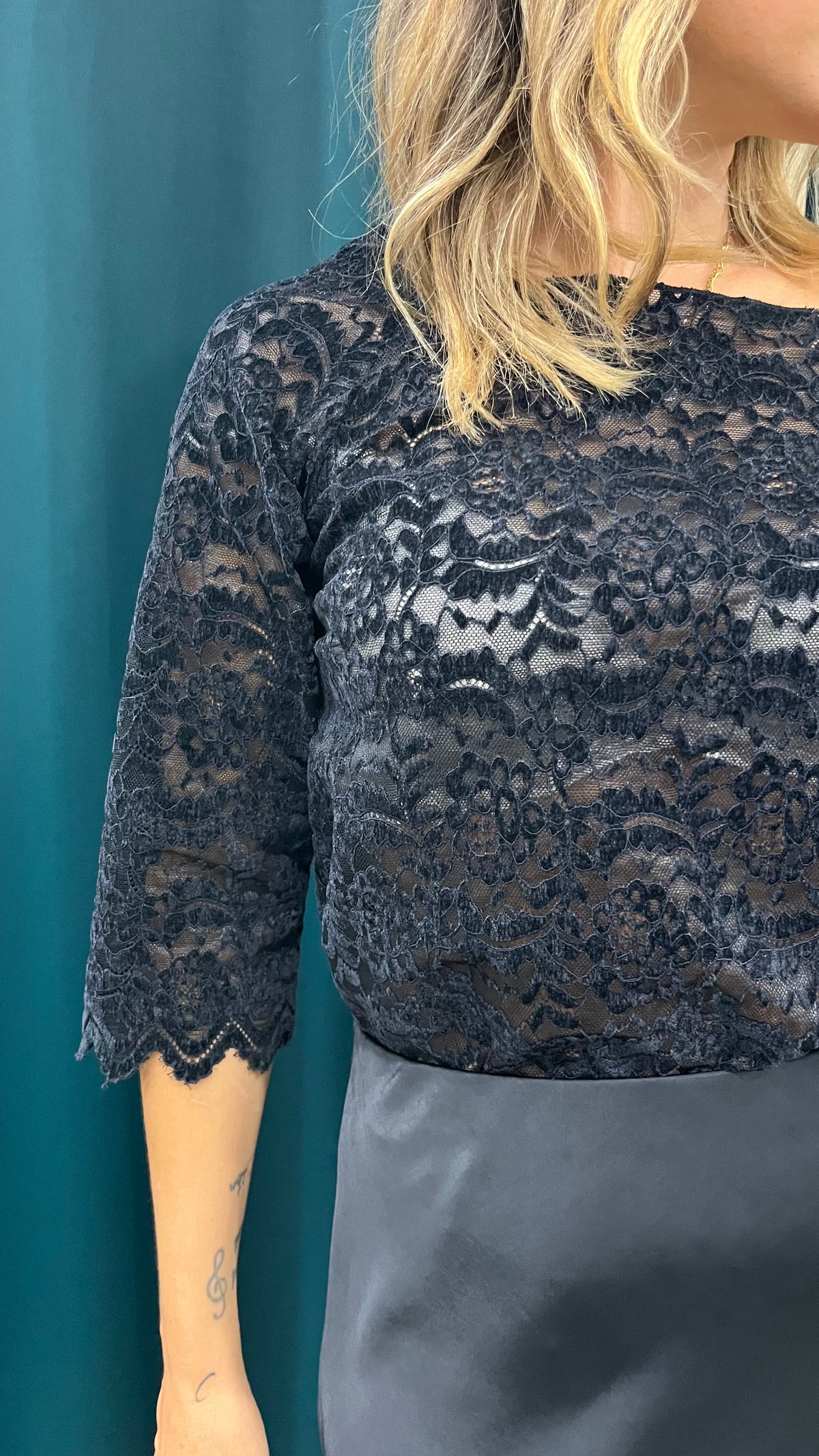 Maglia in Pizzo e Velluto