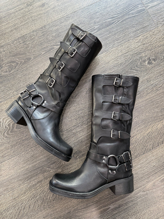 Stivale Biker Fibbie in Pelle Nero