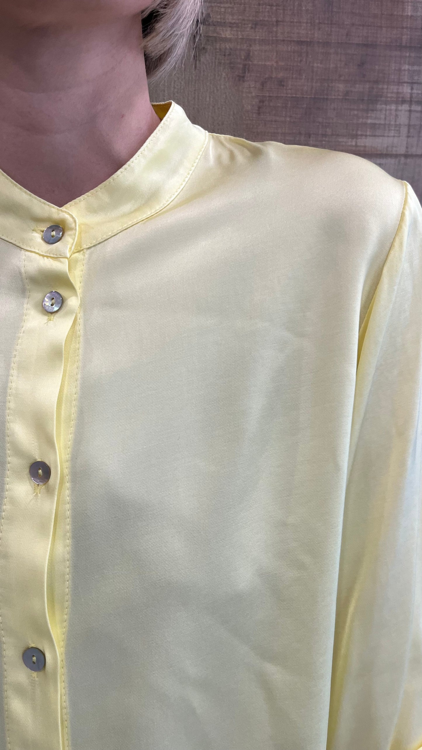 Camicia Coreana Giallo Pastello in Viscosa