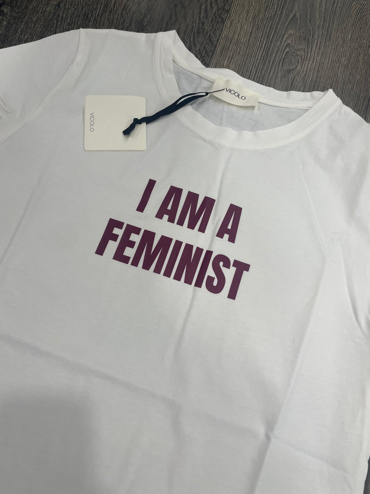 T-Shirt Vicolo “I am A Feminist”