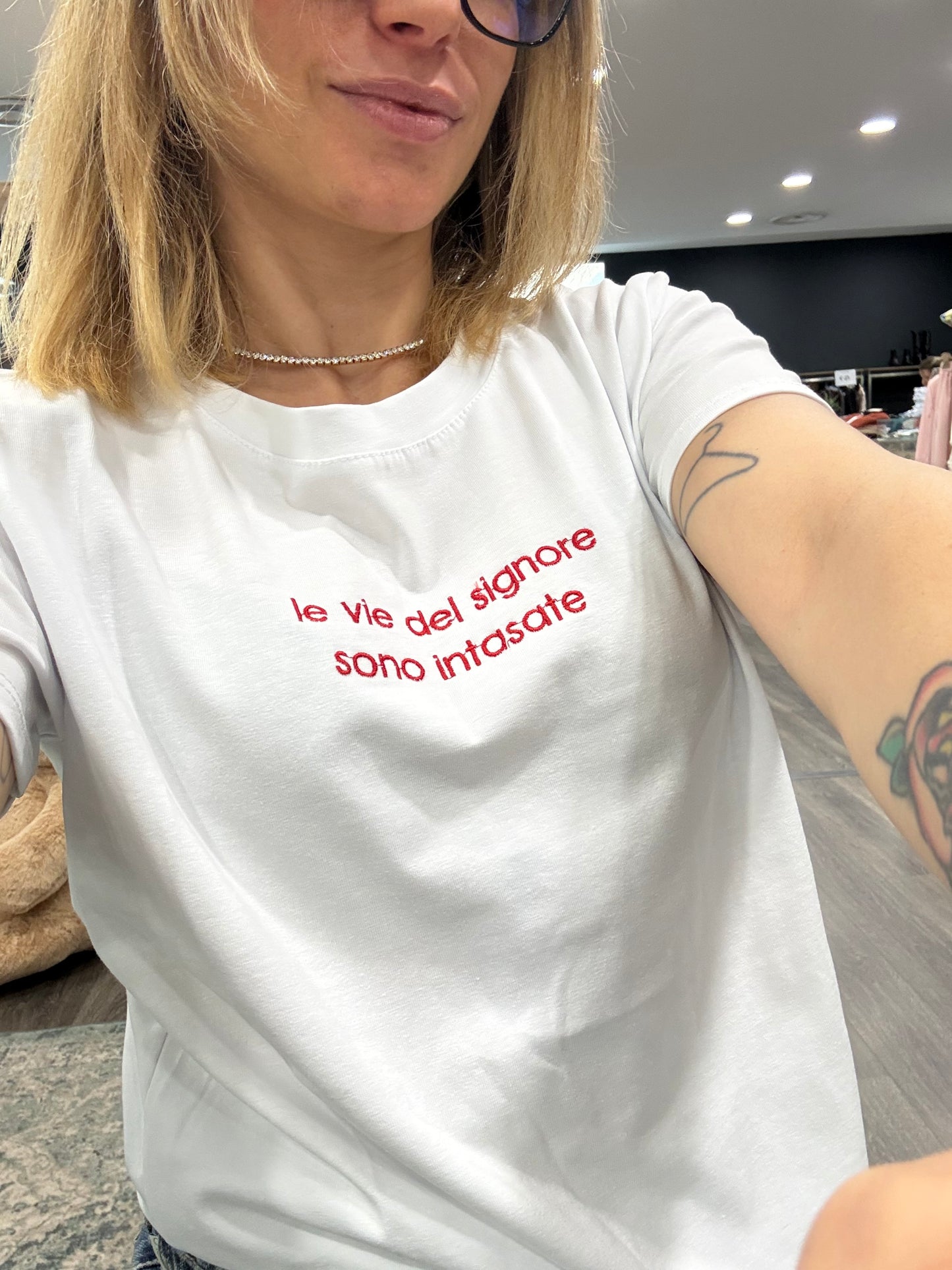 T-shirt Cotone scritta Ricamata