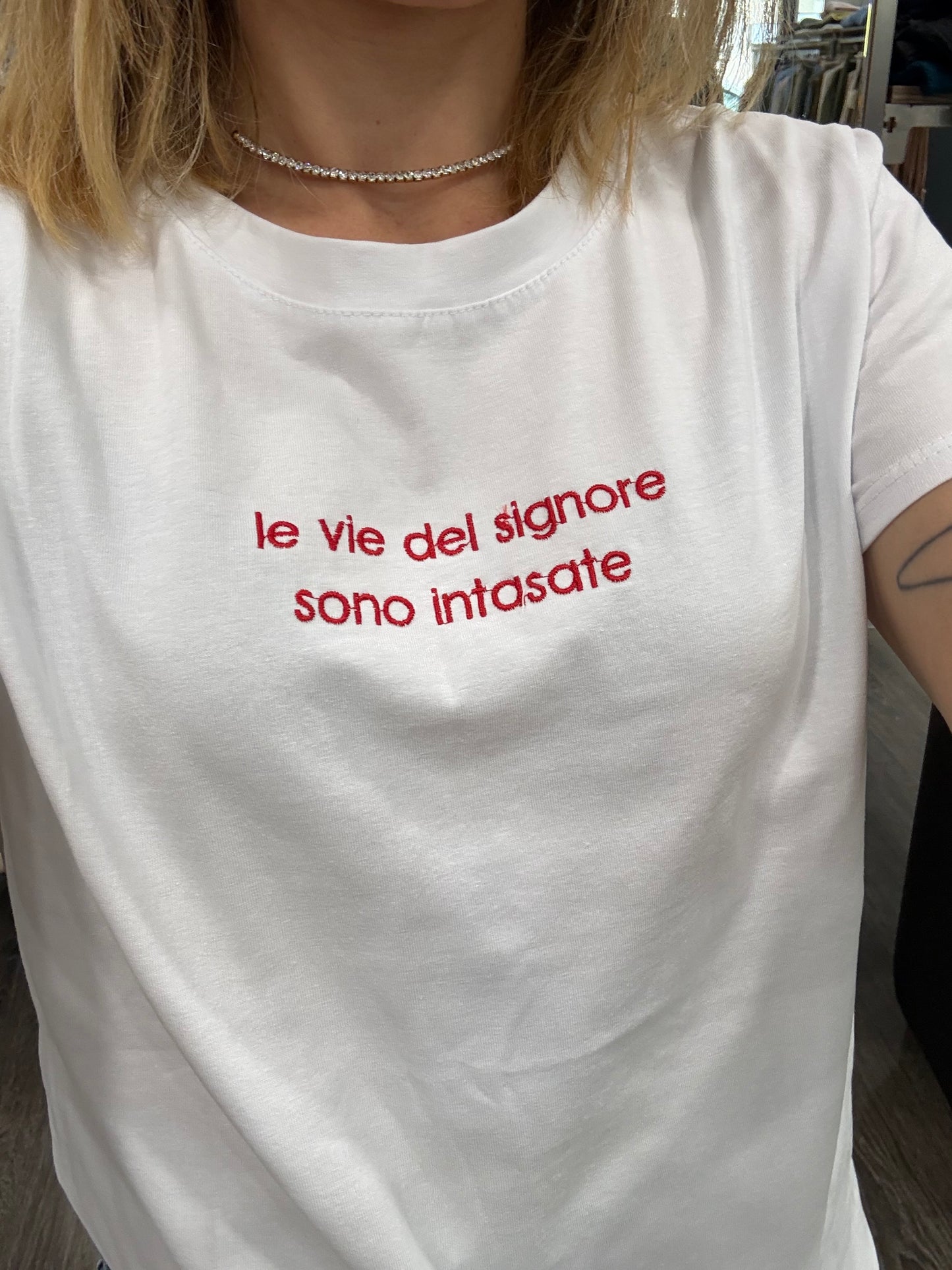 T-shirt Cotone scritta Ricamata