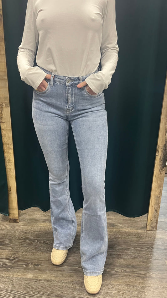 Jeans Zampa Elasticizzato