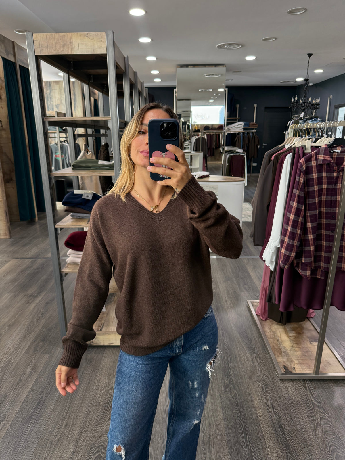 Maglione a V Kontatto Marrone