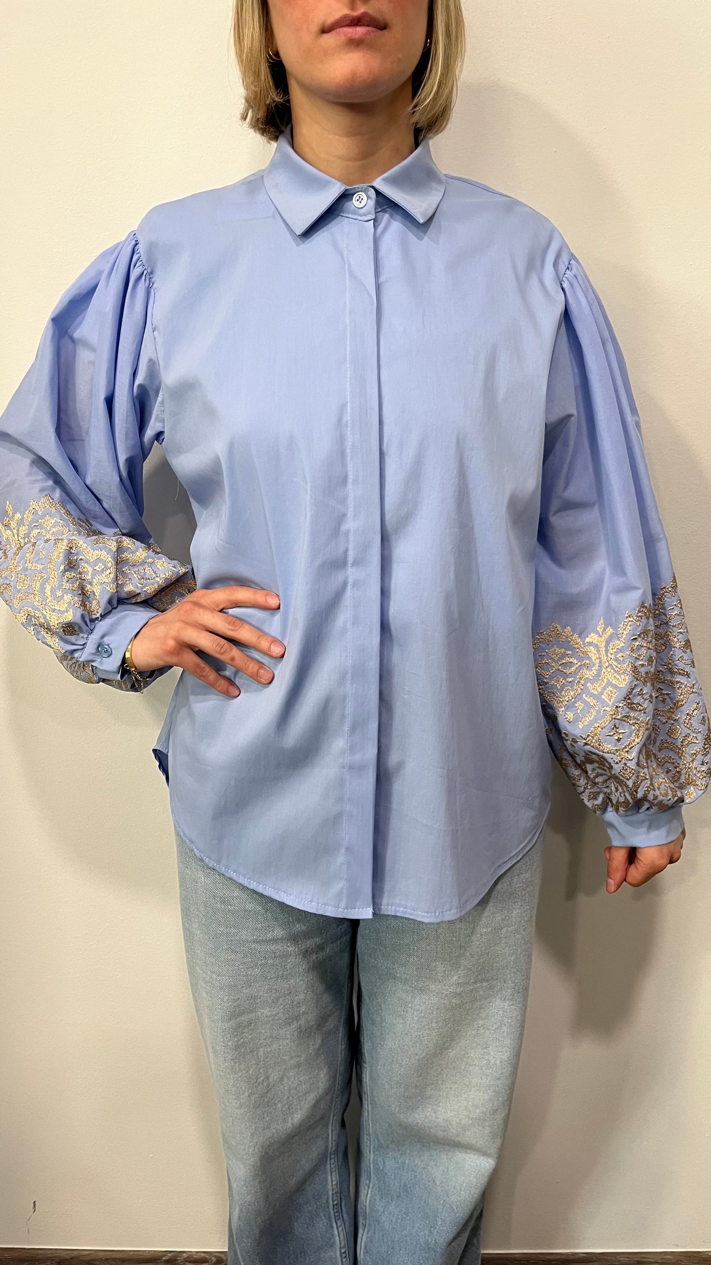 Camicia Manica a Sbuffo Ricami