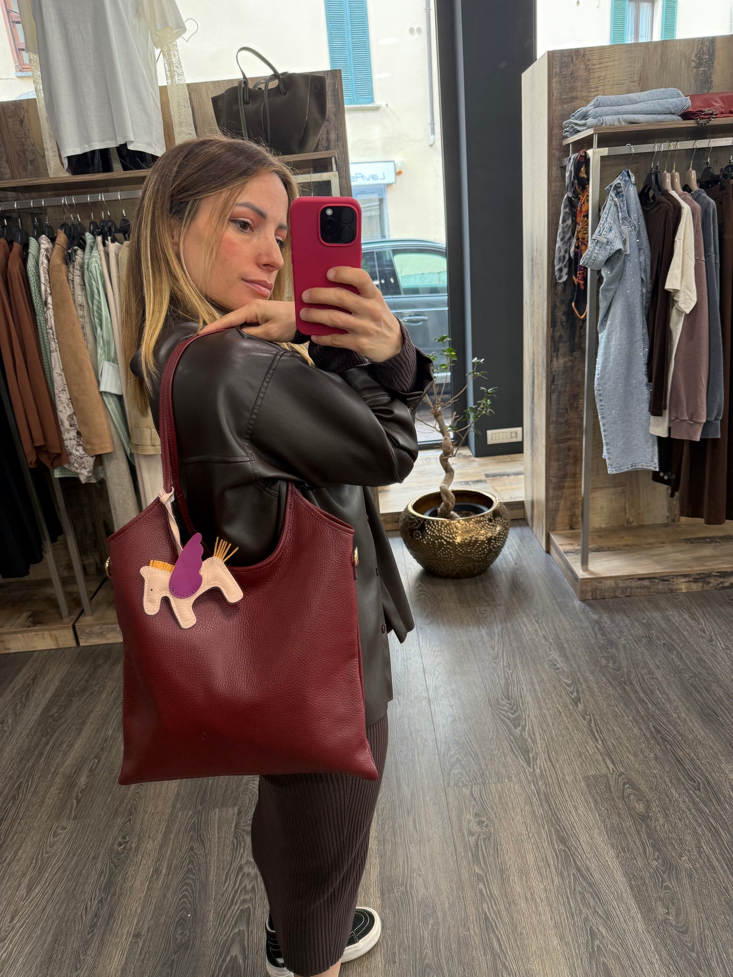 Borsa in Pelle Bordeaux Con Charm