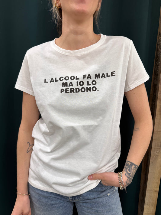 T-shirt Vicolo “L’alcool fa male ma io lo perdono”