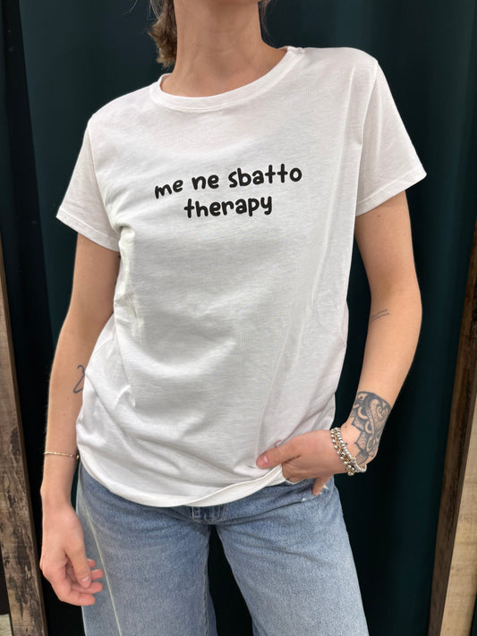 T-shirt Vicolo “Me ne sbatto therapy”