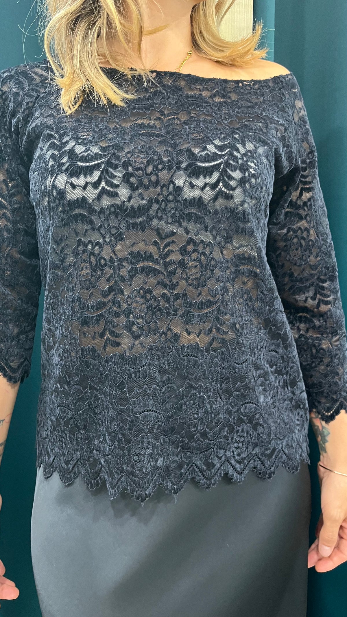 Maglia in Pizzo e Velluto